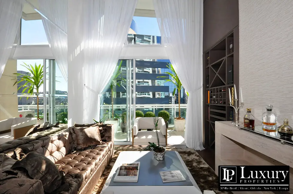 Apartamento com 2 quartos à venda e para alugar, 165m2 em Brooklin Novo, São Paulo - SP - imagem 1 Foto 1 de Apartamento com 2 quartos à venda e para alugar, 165m2 em Brooklin Novo, São Paulo - SP