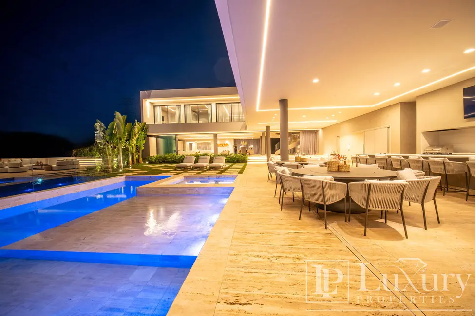 Foto 3 de Casa de Condomínio com 9 quartos à venda em Tamboré, Santana De Parnaiba - SP