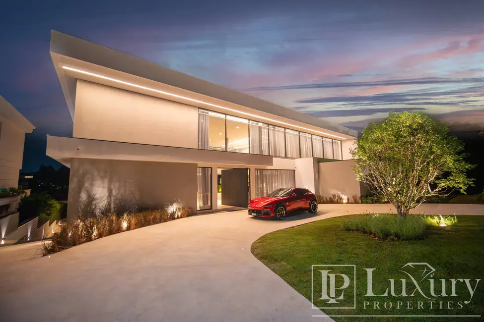 Foto 1 de Casa de Condomínio com 9 quartos à venda em Tamboré, Santana De Parnaiba - SP