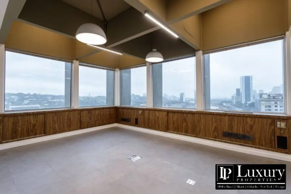 Sala Comercial para alugar, 198m2 em Jardim Europa, São Paulo - SP - imagem 4 Foto 4 de Sala Comercial para alugar, 198m2 em Jardim Europa, São Paulo - SP