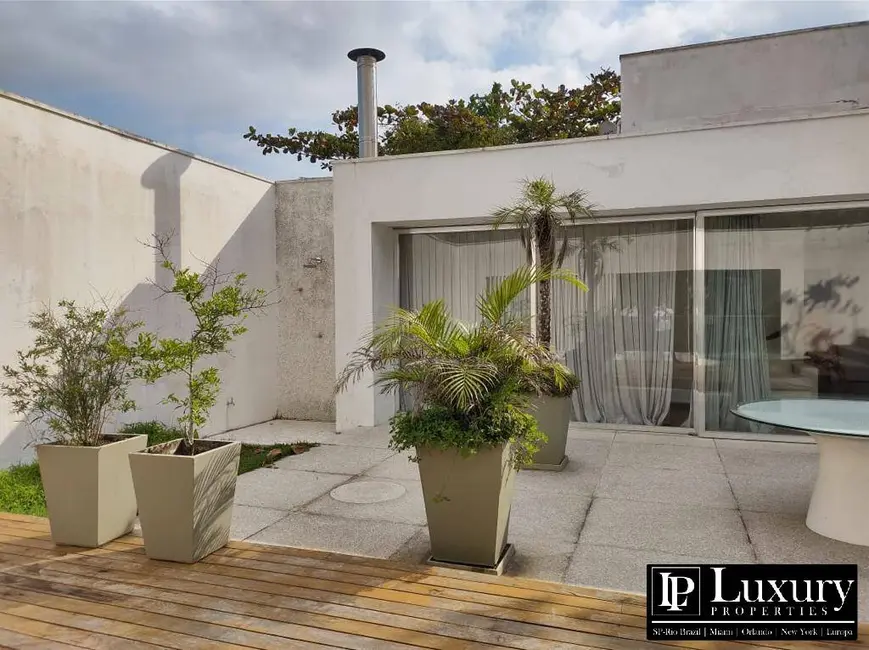 Foto 5 de Casa de Condomínio com 6 quartos à venda em Sao Sebastiao - SP