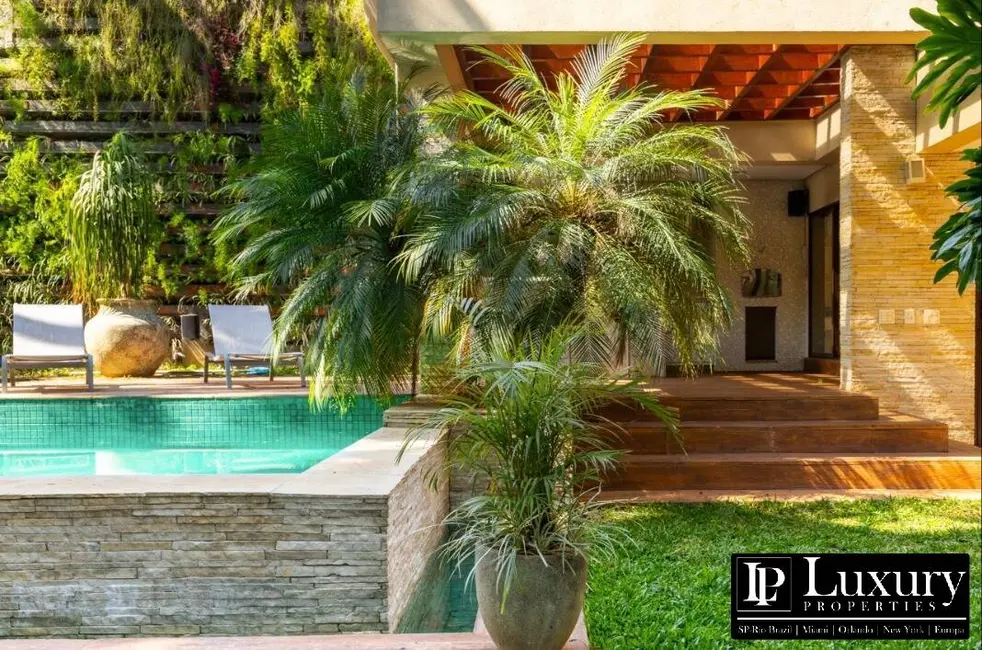 Casa com 4 quartos à venda e para alugar, 1019m2 em Alto de Pinheiros, São Paulo - SP - imagem 4 Foto 4 de Casa com 4 quartos à venda e para alugar, 1019m2 em Alto de Pinheiros, São Paulo - SP