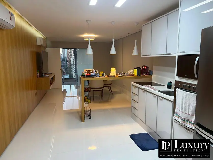 Apartamento com 3 quartos à venda, 180m2 em Vila Nova Conceição, São Paulo - SP - imagem 6 Foto 6 de Apartamento com 3 quartos à venda, 180m2 em Vila Nova Conceição, São Paulo - SP