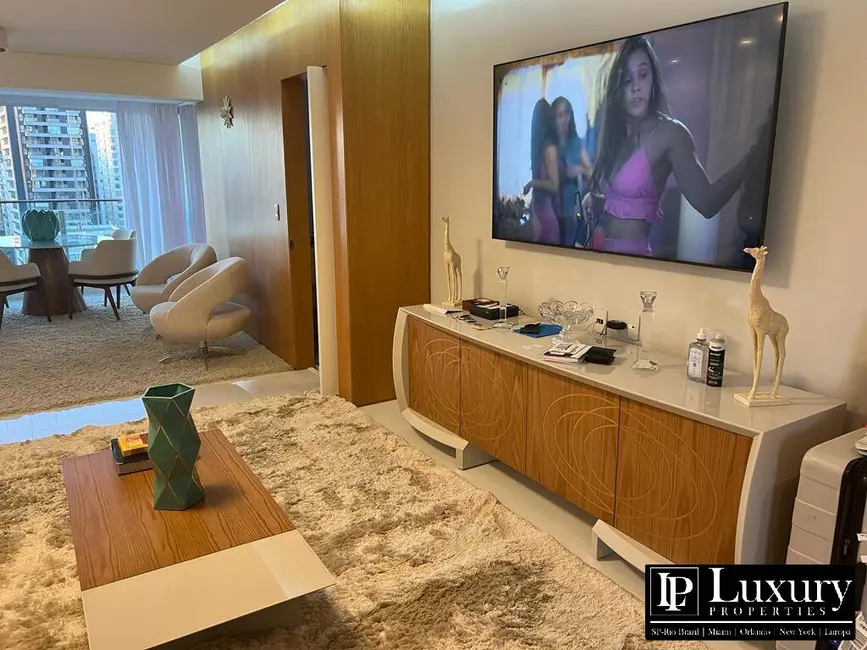 Apartamento com 3 quartos à venda, 180m2 em Vila Nova Conceição, São Paulo - SP - imagem 2 Foto 2 de Apartamento com 3 quartos à venda, 180m2 em Vila Nova Conceição, São Paulo - SP