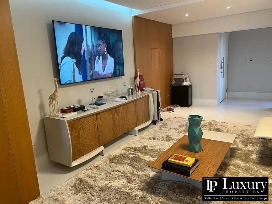 Apartamento com 3 quartos à venda, 180m2 em Vila Nova Conceição, São Paulo - SP - imagem 5 Foto 5 de Apartamento com 3 quartos à venda, 180m2 em Vila Nova Conceição, São Paulo - SP