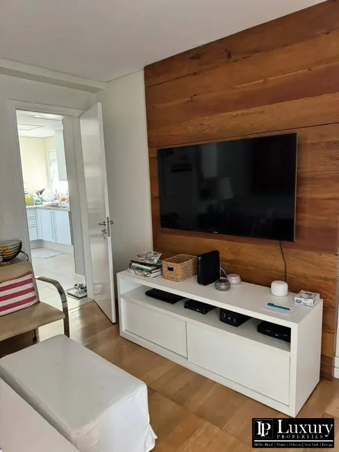 Foto 6 de Apartamento com 2 quartos à venda, 212m2 em Vila Nova Conceição, São Paulo - SP