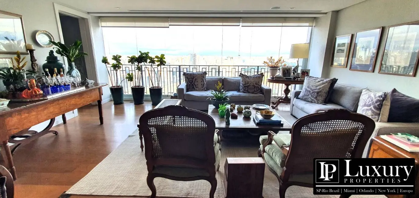 Foto 1 de Apartamento com 4 quartos à venda, 300m2 em Cidade Jardim, São Paulo - SP