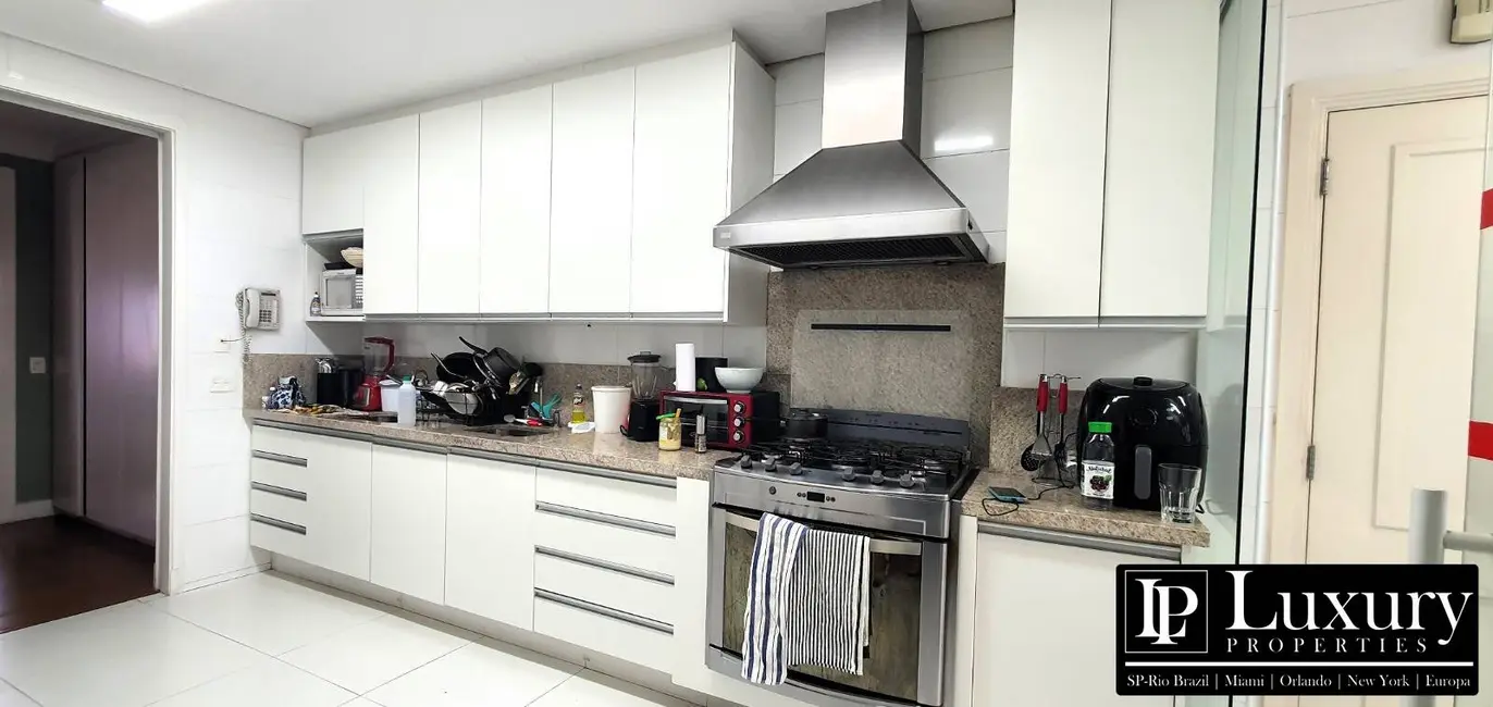 Foto 7 de Apartamento com 4 quartos à venda, 300m2 em Cidade Jardim, São Paulo - SP