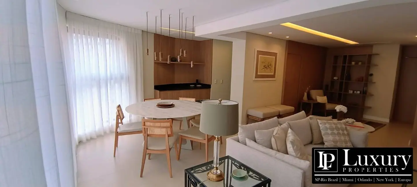 Apartamento com 2 quartos para alugar, 134m2 em Chácara Santo Antônio (Zona Sul), São Paulo - SP - imagem 9 Foto 9 de Apartamento com 2 quartos para alugar, 134m2 em Chácara Santo Antônio (Zona Sul), São Paulo - SP