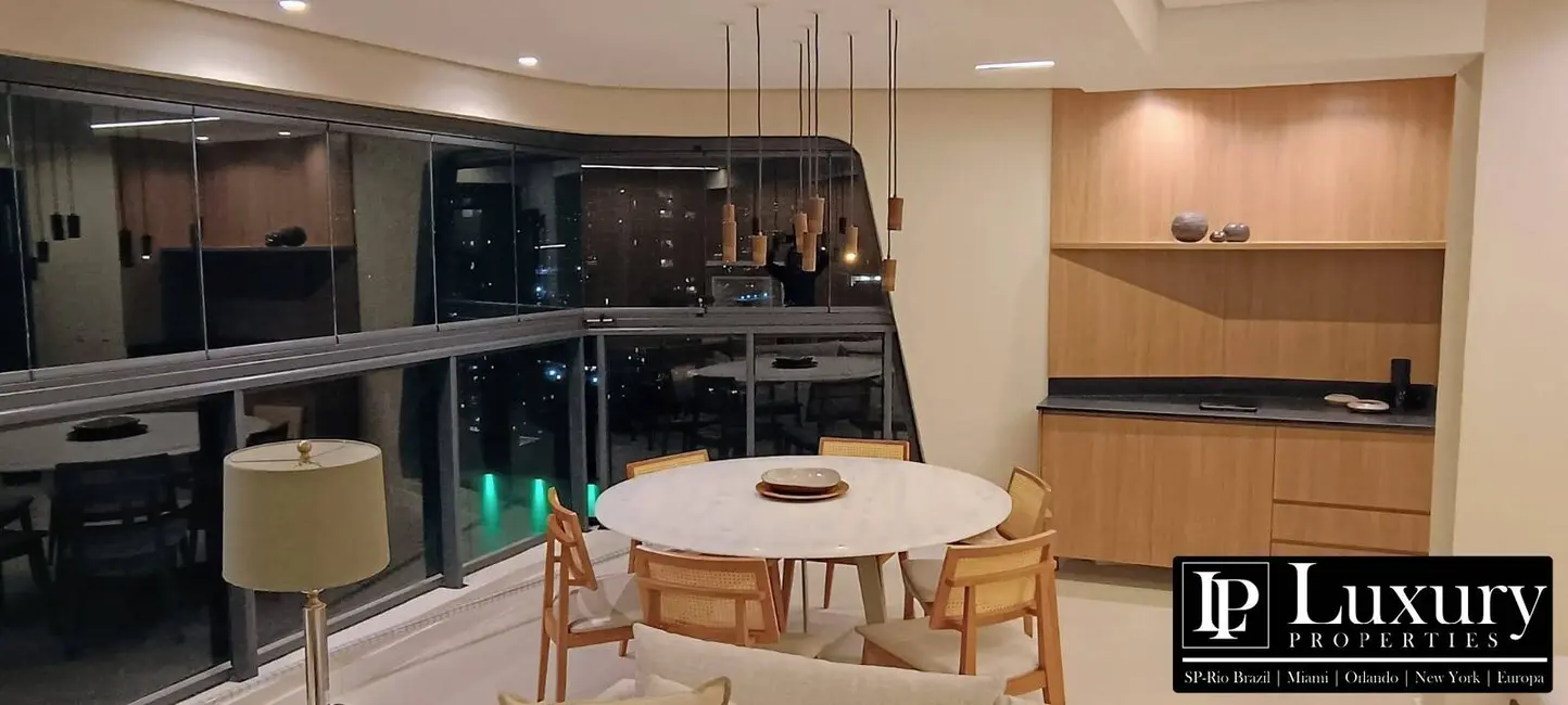 Apartamento com 2 quartos para alugar, 134m2 em Chácara Santo Antônio (Zona Sul), São Paulo - SP - imagem 6 Foto 6 de Apartamento com 2 quartos para alugar, 134m2 em Chácara Santo Antônio (Zona Sul), São Paulo - SP