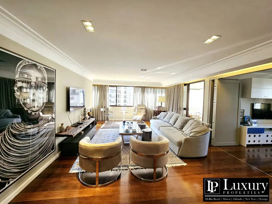 Apartamento com 3 quartos à venda, 162m2 em Moema, São Paulo - SP - imagem 7 Foto 7 de Apartamento com 3 quartos à venda, 162m2 em Moema, São Paulo - SP