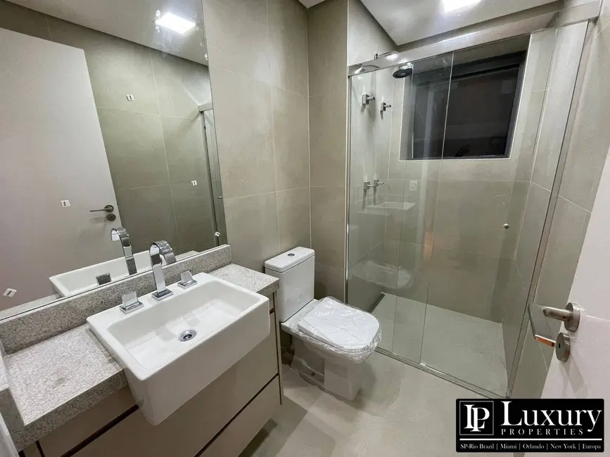 Foto 9 de Apartamento com 3 quartos para alugar, 142m2 em Real Parque, São Paulo - SP