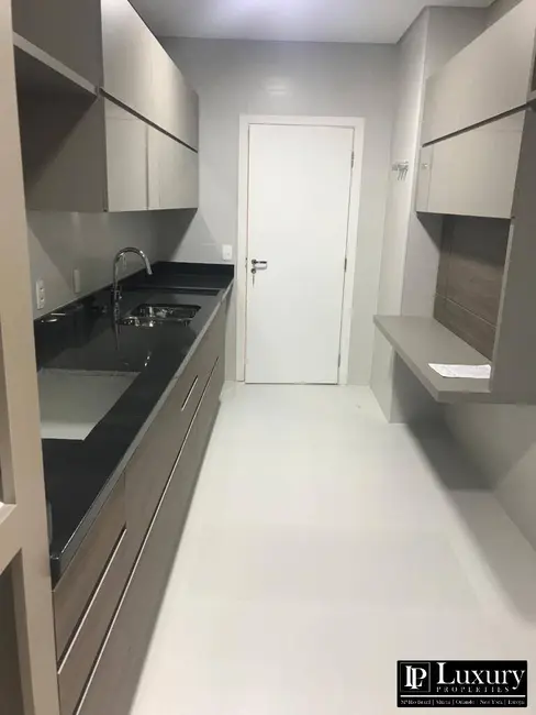 Foto 6 de Apartamento com 3 quartos para alugar, 181m2 em Vila Nova Conceição, São Paulo - SP
