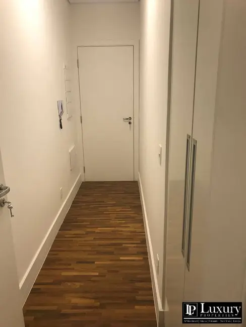 Foto 4 de Apartamento com 3 quartos para alugar, 181m2 em Vila Nova Conceição, São Paulo - SP