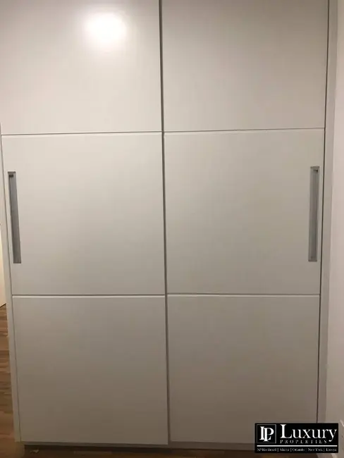 Foto 3 de Apartamento com 3 quartos para alugar, 181m2 em Vila Nova Conceição, São Paulo - SP