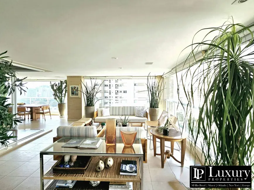 Apartamento com 3 quartos à venda, 385m2 em Campo Belo, São Paulo - SP - imagem 4 Foto 4 de Apartamento com 3 quartos à venda, 385m2 em Campo Belo, São Paulo - SP