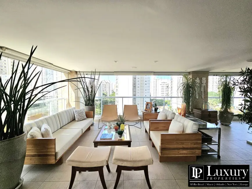 Apartamento com 3 quartos à venda, 385m2 em Campo Belo, São Paulo - SP - imagem 5 Foto 5 de Apartamento com 3 quartos à venda, 385m2 em Campo Belo, São Paulo - SP