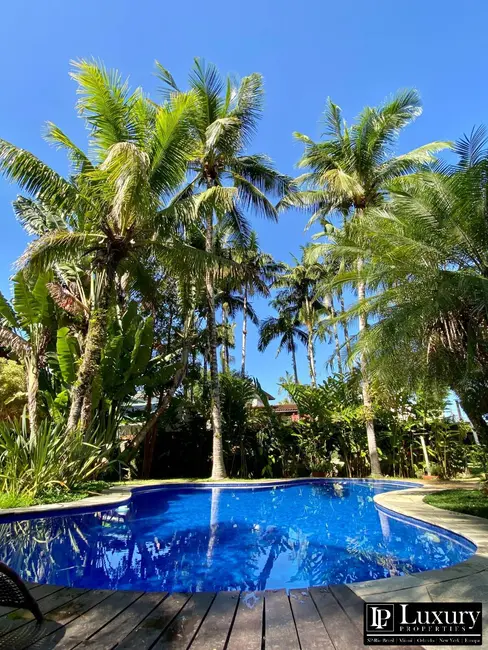 Foto 5 de Casa de Condomínio com 5 quartos à venda em Ubatuba - SP