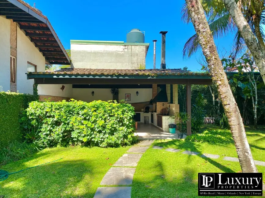 Foto 6 de Casa de Condomínio com 5 quartos à venda em Ubatuba - SP