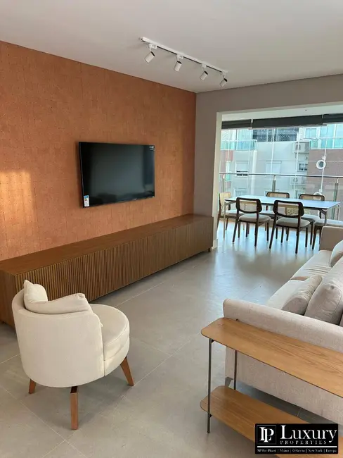 Foto 6 de Apartamento com 2 quartos para alugar, 106m2 em Vila Nova Conceição, São Paulo - SP