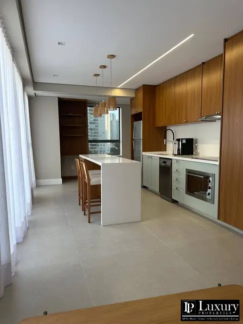 Foto 3 de Apartamento com 2 quartos para alugar, 106m2 em Vila Nova Conceição, São Paulo - SP