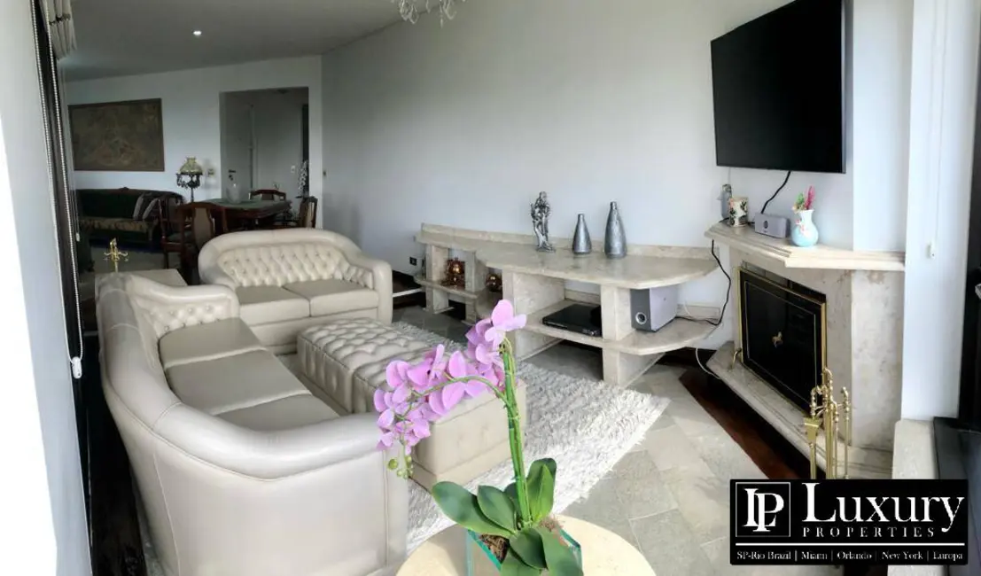 Apartamento com 4 quartos à venda, 240m2 em São Paulo - SP - imagem 3 Foto 3 de Apartamento com 4 quartos à venda, 240m2 em São Paulo - SP