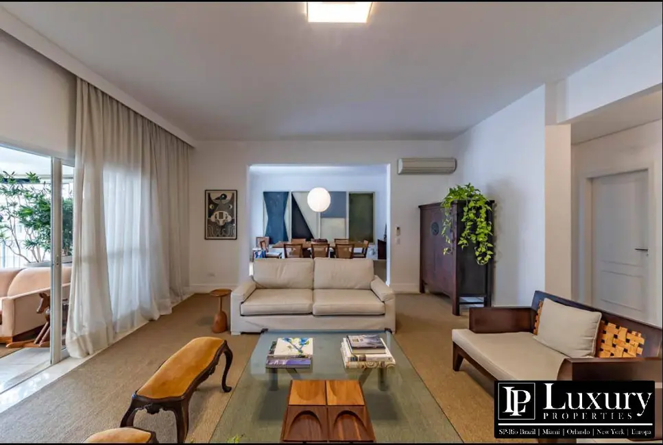 Foto 2 de Apartamento com 3 quartos para alugar, 276m2 em Vila Nova Conceição, São Paulo - SP
