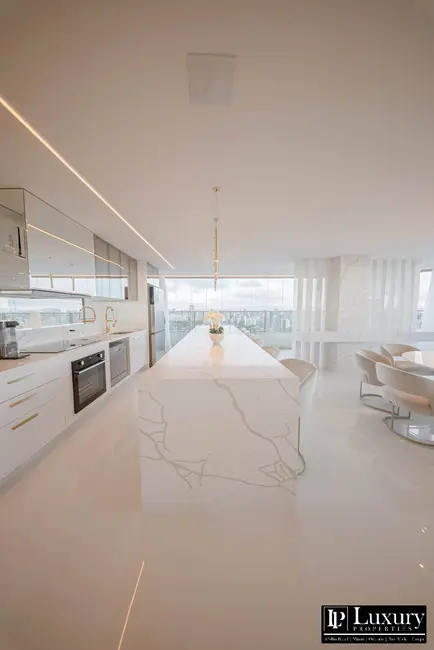 Foto 8 de Apartamento com 3 quartos à venda e para alugar, 200m2 em Pinheiros, São Paulo - SP