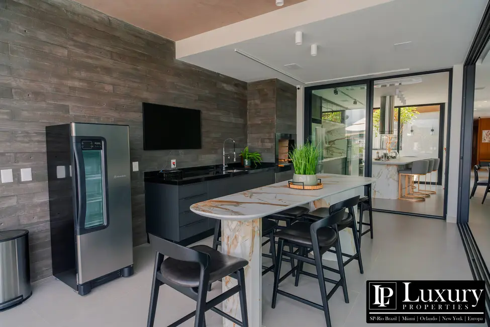 Foto 5 de Casa de Condomínio com 5 quartos à venda em Praia da Ribeira (Cunhambebe), Angra Dos Reis - RJ