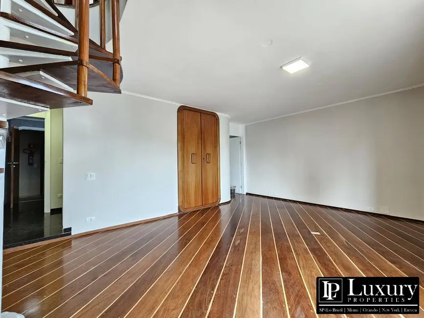 Foto 2 de Cobertura com 4 quartos à venda, 331m2 em Vila Uberabinha, São Paulo - SP