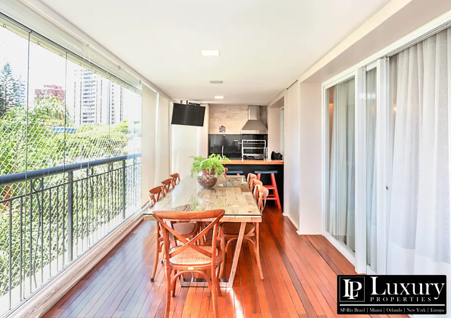 Apartamento com 3 quartos à venda, 226m2 em Vila Nova Conceição, São Paulo - SP - imagem 8 Foto 8 de Apartamento com 3 quartos à venda, 226m2 em Vila Nova Conceição, São Paulo - SP