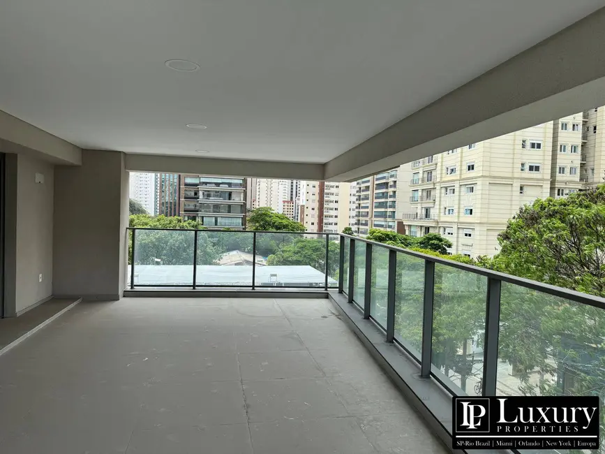 Foto 3 de Apartamento com 4 quartos à venda, 246m2 em Itaim Bibi, São Paulo - SP