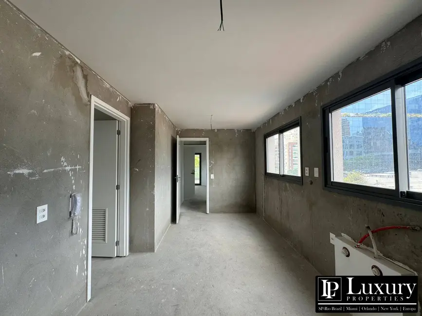 Foto 9 de Apartamento com 4 quartos à venda, 246m2 em Itaim Bibi, São Paulo - SP