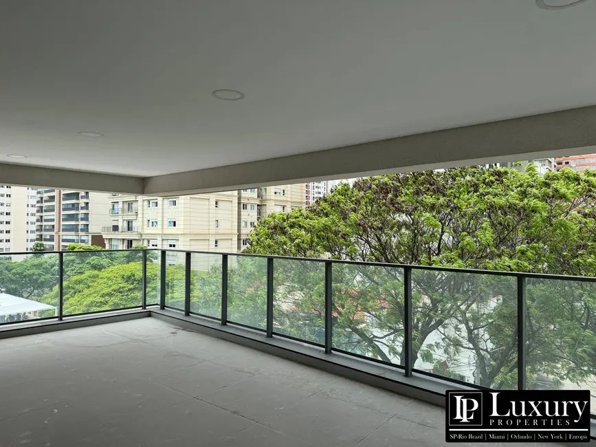 Foto 2 de Apartamento com 4 quartos à venda, 246m2 em Itaim Bibi, São Paulo - SP