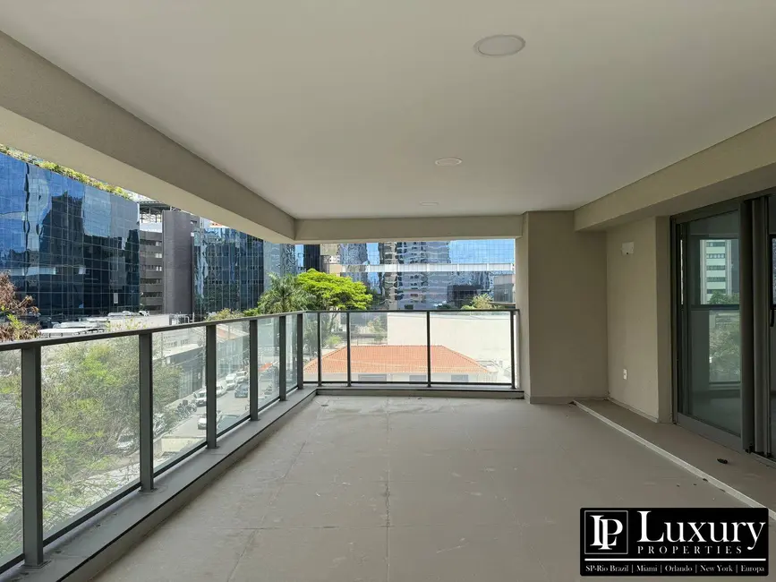 Foto 4 de Apartamento com 4 quartos à venda, 246m2 em Itaim Bibi, São Paulo - SP