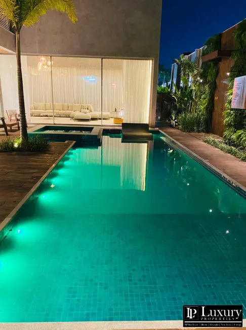 Foto 3 de Casa de Condomínio com 5 quartos à venda e para alugar em Santana De Parnaiba - SP