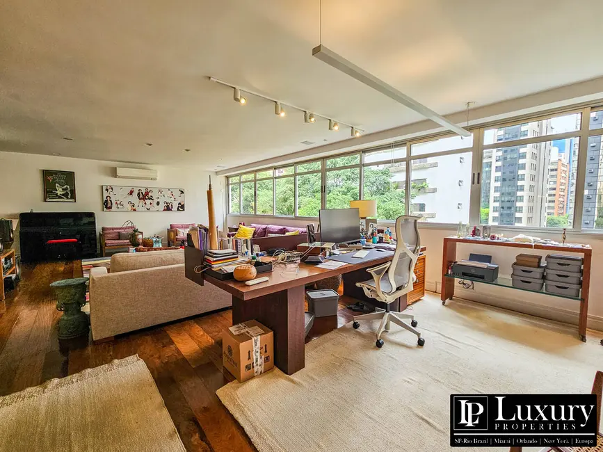 Apartamento com 4 quartos à venda, 226m2 em Jardim Europa, São Paulo - SP - imagem 2 Foto 2 de Apartamento com 4 quartos à venda, 226m2 em Jardim Europa, São Paulo - SP