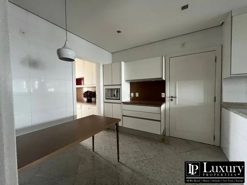 Foto 8 de Apartamento com 2 quartos à venda e para alugar, 237m2 em Cidade Jardim, São Paulo - SP