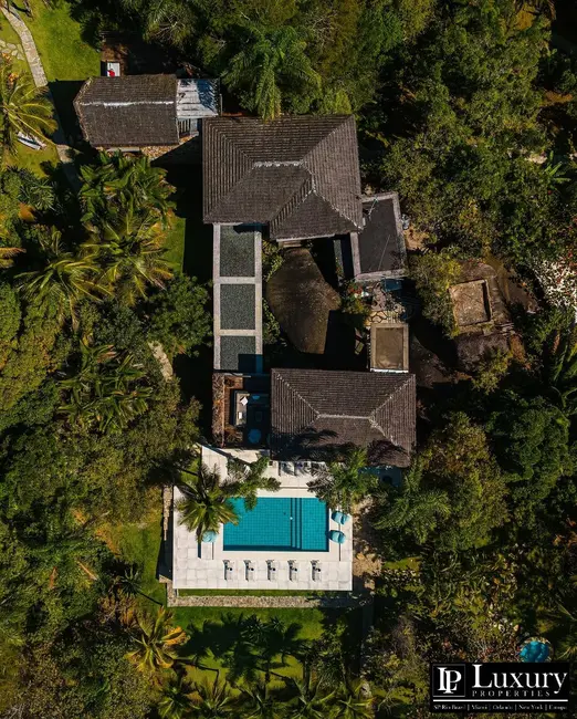 Foto 3 de Terreno / Lote à venda, 25000m2 em Angra Dos Reis - RJ