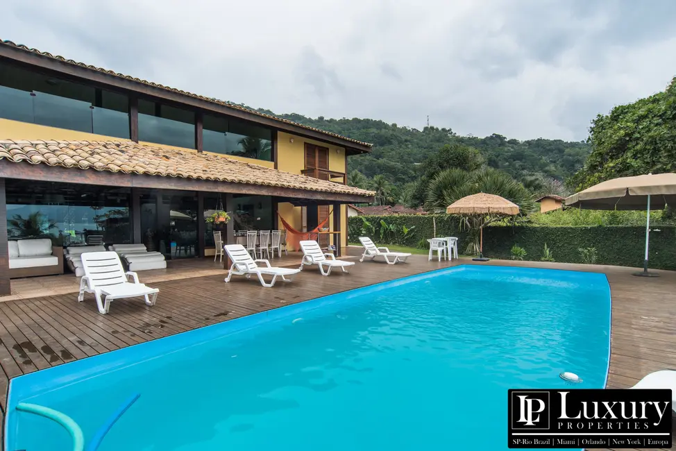 Foto 2 de Casa com 7 quartos à venda em Ubatuba - SP