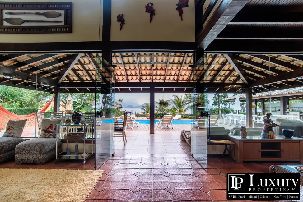 Foto 8 de Casa com 7 quartos à venda em Ubatuba - SP