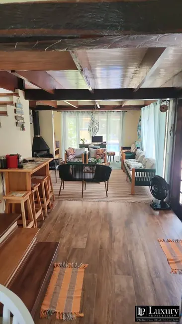 Foto 9 de Casa com 4 quartos à venda, 250m2 em Sao Sebastiao - SP