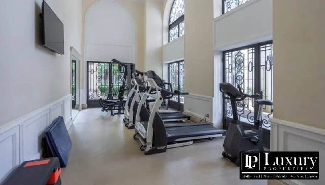 Apartamento com 3 quartos à venda, 278m2 em Jardim Europa, São Paulo - SP - imagem 8 Foto 8 de Apartamento com 3 quartos à venda, 278m2 em Jardim Europa, São Paulo - SP