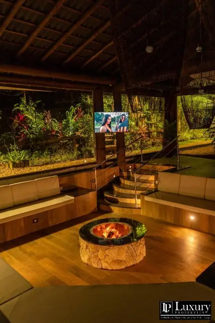 Casa com 8 quartos à venda, 678m2 em Bertioga - SP - imagem 4 Foto 4 de Casa com 8 quartos à venda, 678m2 em Bertioga - SP