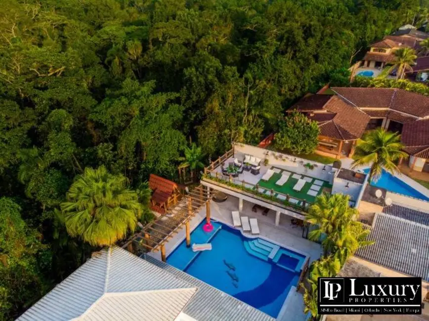 Foto 2 de Casa com 8 quartos à venda, 678m2 em Bertioga - SP