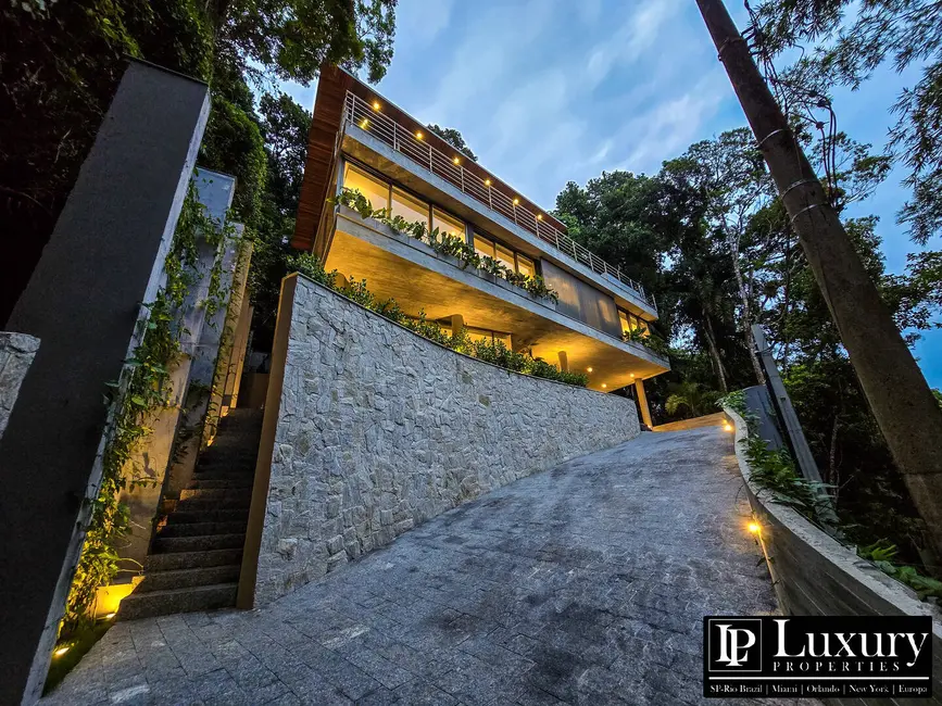 Foto 4 de Casa com 4 quartos à venda em Guaruja - SP