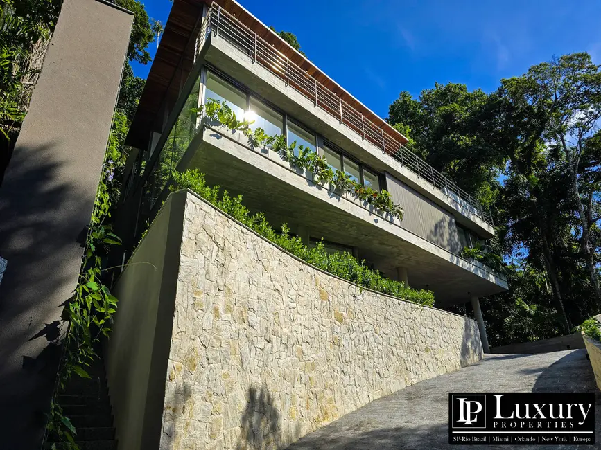 Foto 7 de Casa com 4 quartos à venda em Guaruja - SP