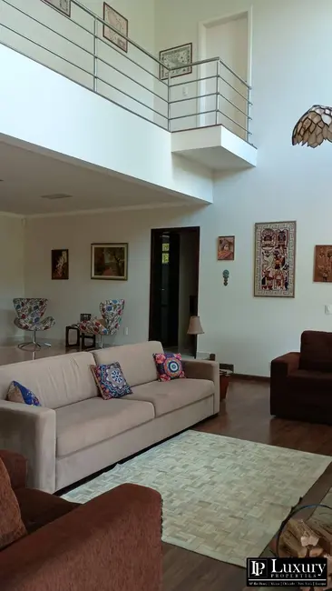 Casa de Condomínio com 4 quartos à venda, 674m2 em Santo Antonio Do Pinhal - SP - imagem 3 Foto 3 de Casa de Condomínio com 4 quartos à venda, 674m2 em Santo Antonio Do Pinhal - SP