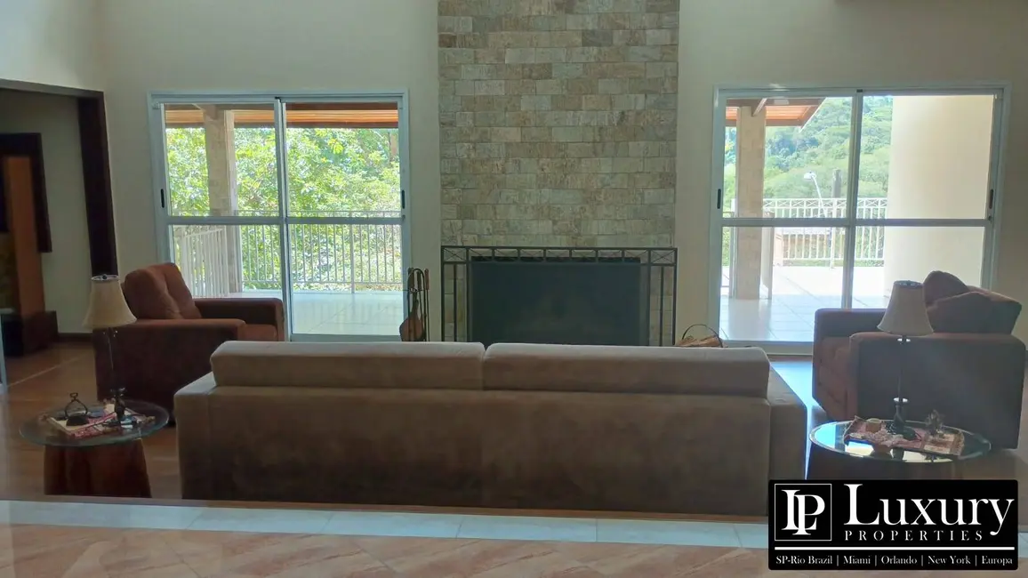 Casa de Condomínio com 4 quartos à venda, 674m2 em Santo Antonio Do Pinhal - SP - imagem 4 Foto 4 de Casa de Condomínio com 4 quartos à venda, 674m2 em Santo Antonio Do Pinhal - SP