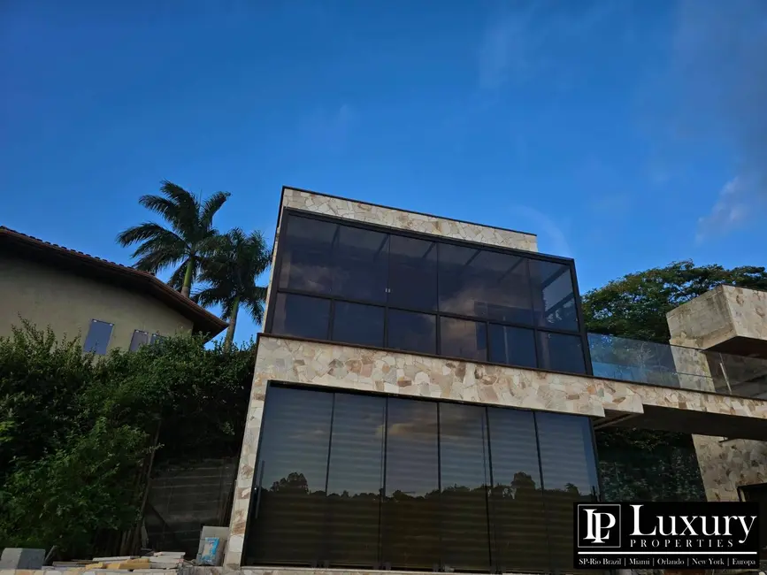 Casa de Condomínio com 3 quartos à venda em Cotia - SP - imagem 2 Foto 2 de Casa de Condomínio com 3 quartos à venda em Cotia - SP